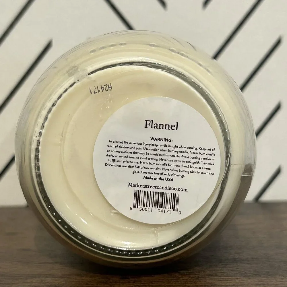 Market Street Candle Flannel Soy Wax Candle Autumn 16oz Woodsy Musk Berry Fall